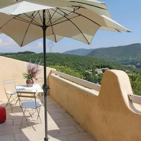 La Maison Dans Les Pins